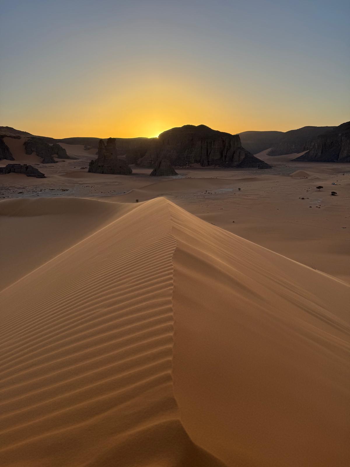 anochecer en el desierto